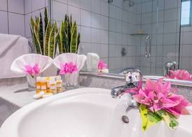 Muri Beach Club Hotel 4