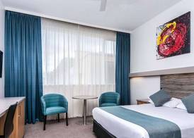 Comfort Inn Regal Park 4
