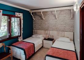 Azur Hotel 5