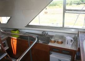 The Rose 37ft Lakeside Yacht inc Hot Tub 5