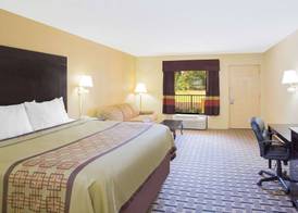 Days Inn by Wyndham Andalusia 3