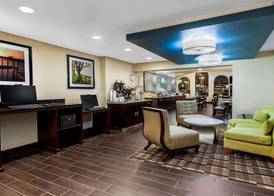 La Quinta Inn by Wyndham Sandusky near Cedar Point 3