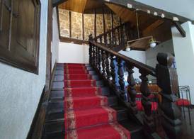 B&B Amphitryon 5