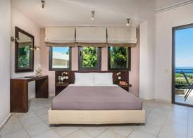 Ohana Hotel 4