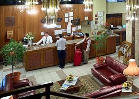 Cesar's Plaza Hotel 2