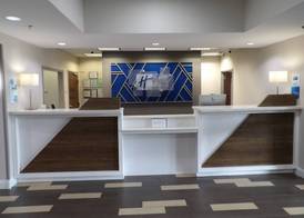 Holiday Inn Express & Suites HUNTSVILLE AIRPORT by IHG 2