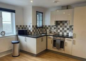 1 Bed and Sofa bed Sleeps 4,pets Ok - Free Parking 4