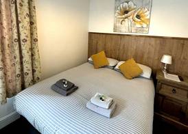Riverside Hotel 3