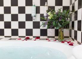 Grand Tonic Hotel & SPA NUXE 5