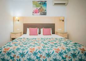 Rose Club Apartments 4