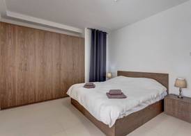 Modern 1BR Apartment in a Central Location 2