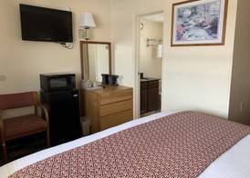 Sandusky Inn 5