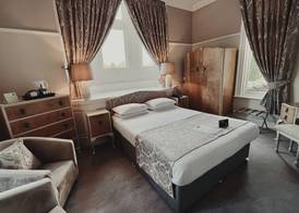 Cave Castle Hotel 4