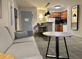 Staybridge Suites MILWAUKEE WEST-OCONOMOWOC by IHG 5