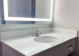 Super 8 by Wyndham Eureka/Six Flags Nearby 5