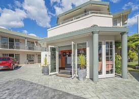 Silver Fern Rotorua Suites & Spa 3