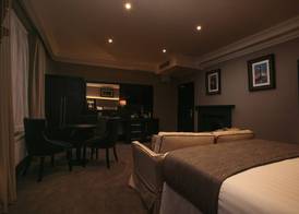 The County Hotel Newcastle 4