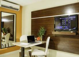 Horizon View Beach Hotel 3