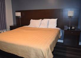 PLYMOUTH MOTOR LODGE 5