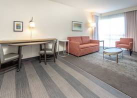 Holiday Inn & Suites MEMPHIS - WOLFCHASE GALLERIA by IHG 3