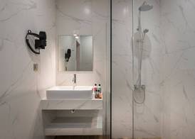 Aequor Luxury Rooms & Apartments 5