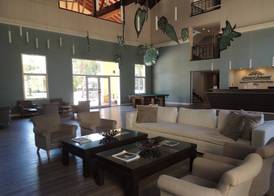 Howard Johnson by Wyndham Resort Pilar 2