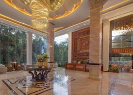 The Golden Crown Hotel 3