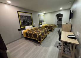 Super 8 by Wyndham Houston/Brookhollow NW 5