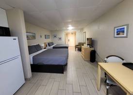 Beachside Hotel 4