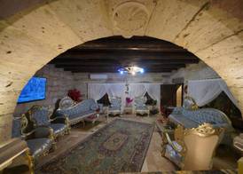 Holiday Cave Hotel 4