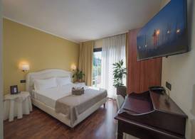 Admiral Hotel Villa Erme 4