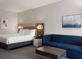 Holiday Inn Express & Suites Meridian I-20 by IHG 3
