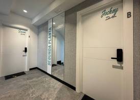 Apartamentos Identia by gaiarooms 2