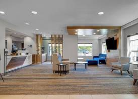Holiday Inn Express & Suites PORTLAND-JANTZEN BEACH by IHG 4