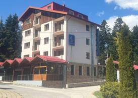 The Lodge Hotel 3