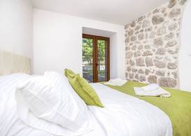 Apartments Mezini 11 5