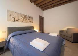 Venice Style Apartments 2