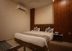 HOTEL SANTOOR 5