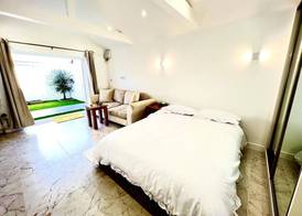 Stunning 1-bed Studio in Greenford 2