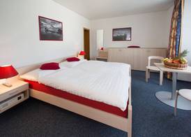 Hôtel du Port - Free Parking - Breakfast included 4
