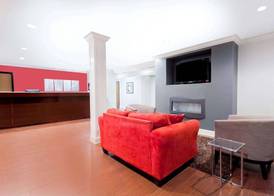 Ramada by Wyndham Tell City 2