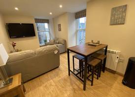 Waverley Inn Apartments 3