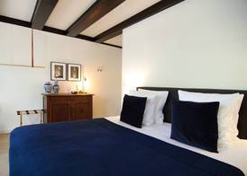 1637: Historic Canal View Suites 2