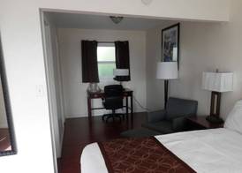 Blue Coast Inn & Suites 5