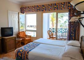 Coral Beach Resort Montazah 4