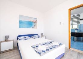 Apartment & Rooms Alan 4