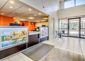 Motel 6 Amherst, NY - Buffalo 2