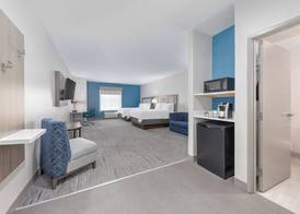 Holiday Inn Express & Suites GRANBURY by IHG 3
