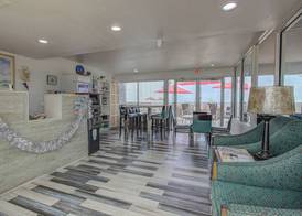 Beach House Inn with POOL & Hot Tub 2