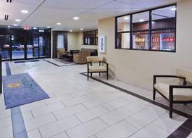 City Express By Marriott Grove City 4
